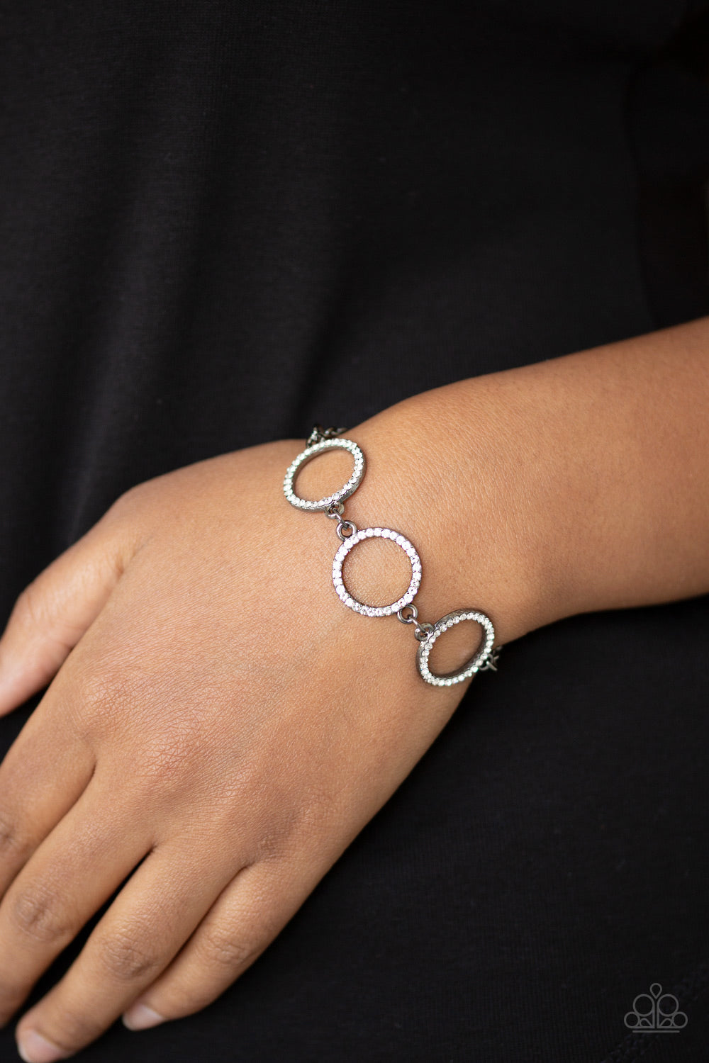 dress the part gold paparazzi Black Bracelet – Smitten with Jewels Web Collection: Olive looks