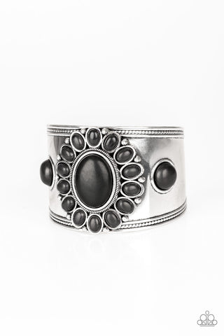 Paparazzi Bracelet - Room To Roam - Black Stone Flower