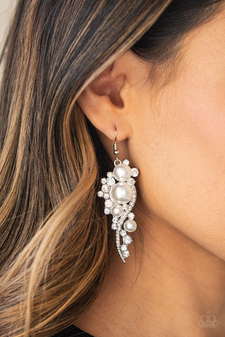 High-End Elegance White Pearl Rhinestone Earrings