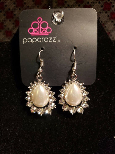 Regal renewal white deals earring paparazzi